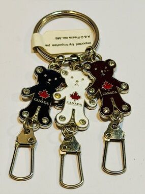 Canada Bear Multi-Keychain Organizer 3 Clip Key Holder Metal Souvenir New